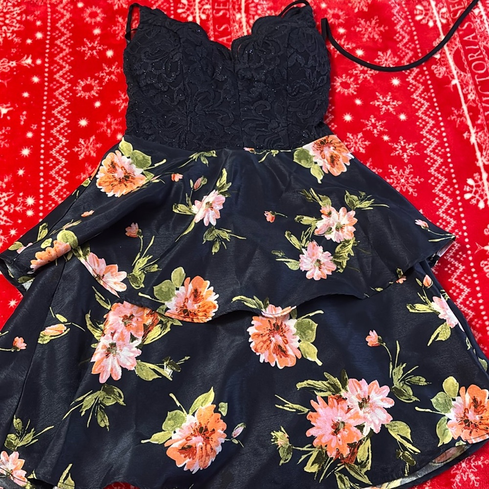 Selling City Stuido navy blue short flowy dress size on the tag says 1